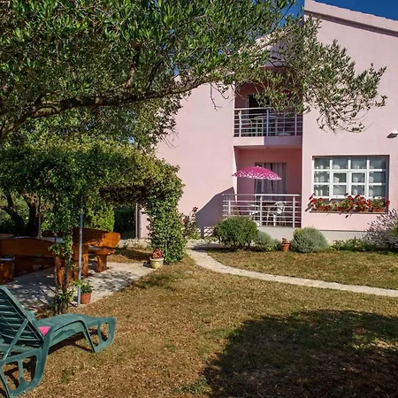 1o Apartment